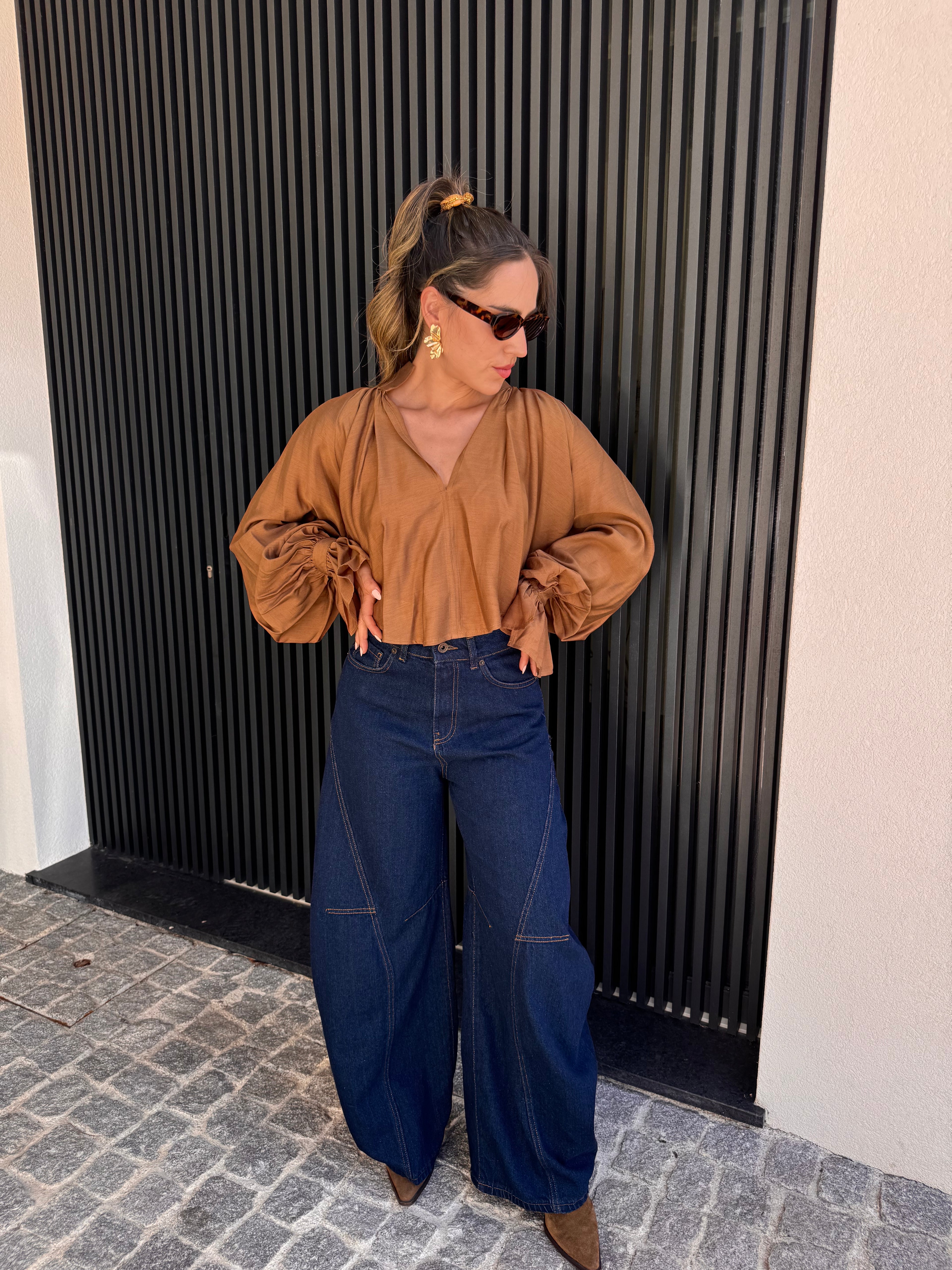 Blusa de Cetim Castanha Lumina