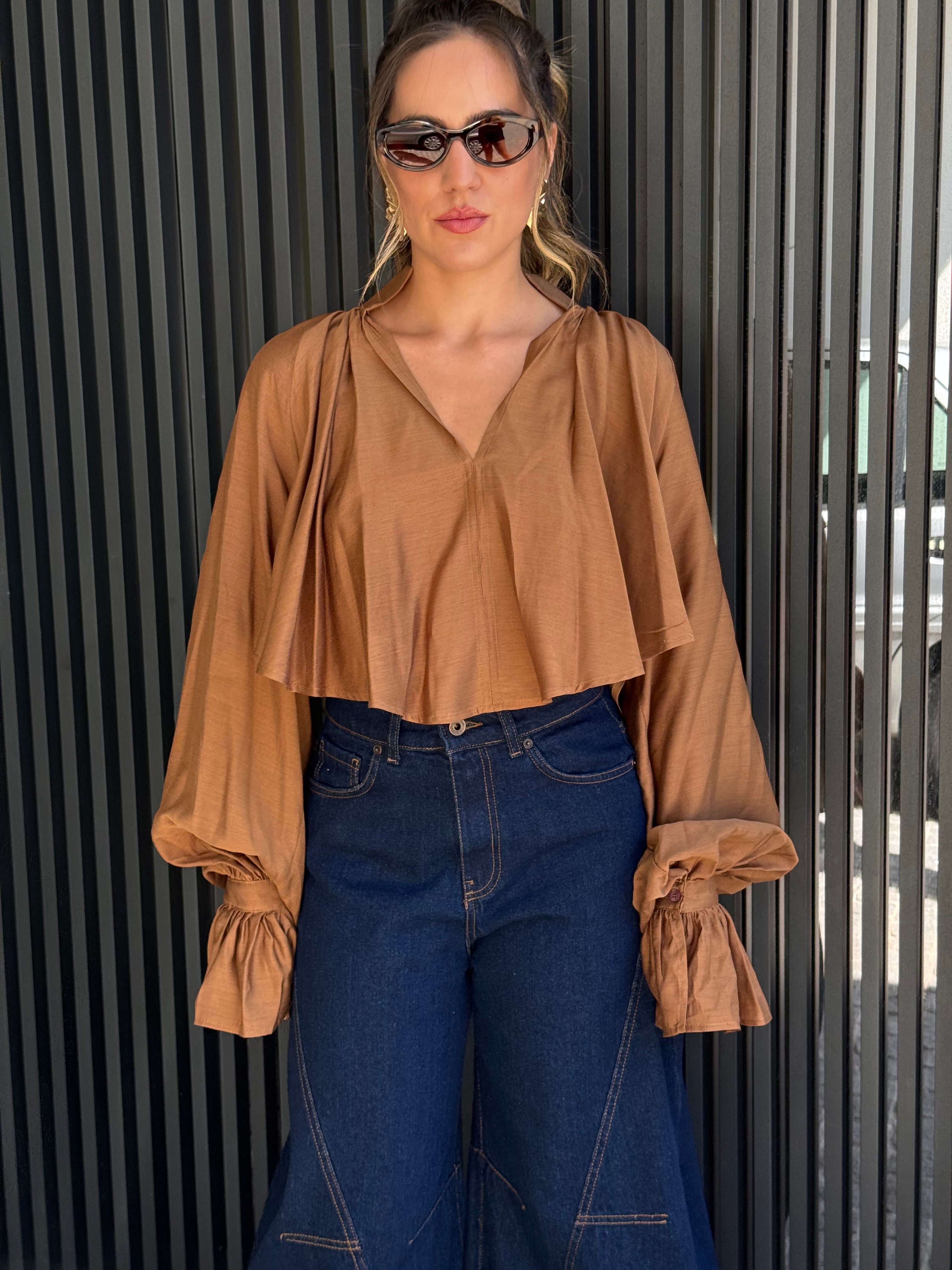 Blusa de Cetim Castanha Lumina