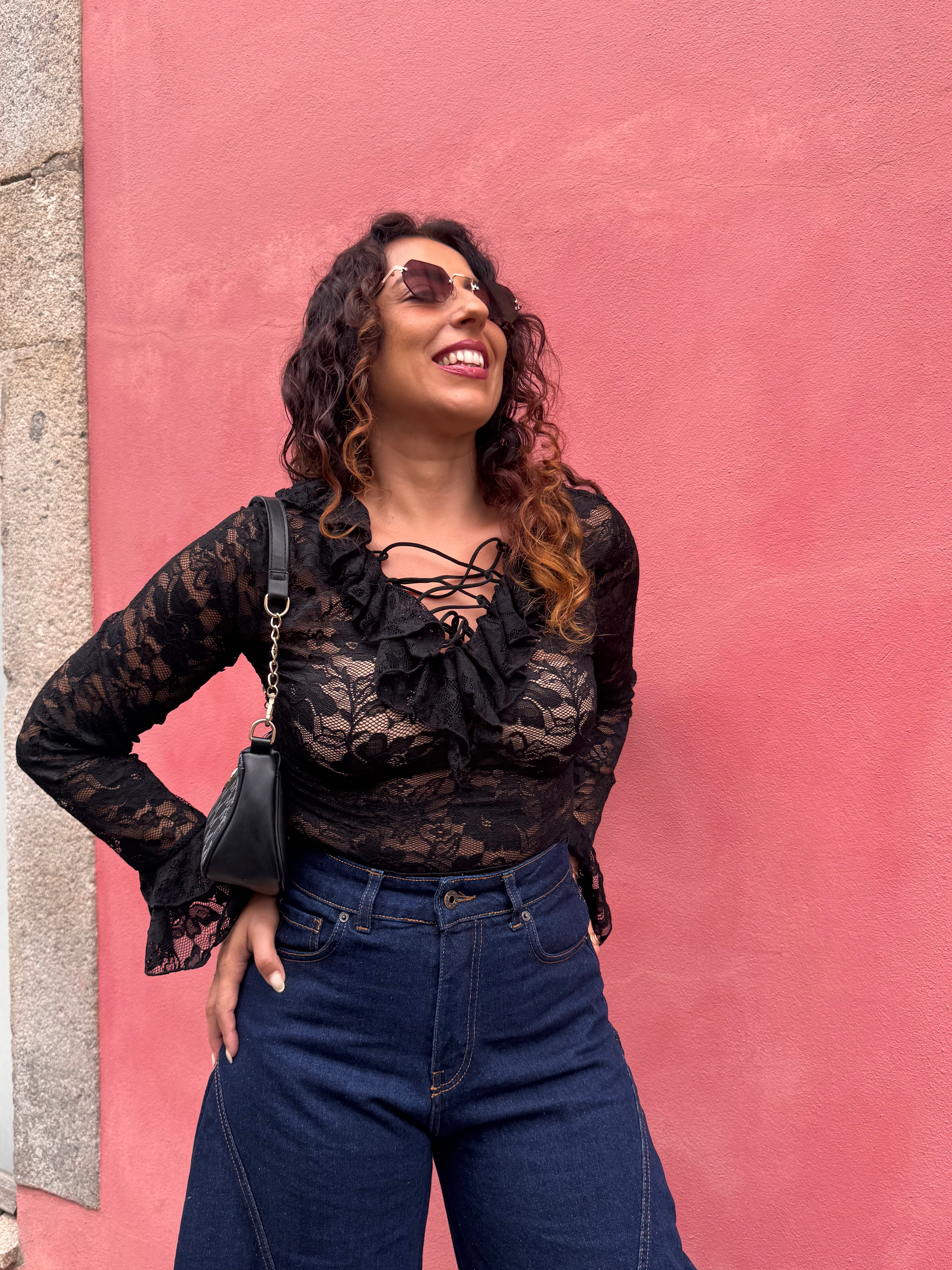 Blusa de Renda Preta
